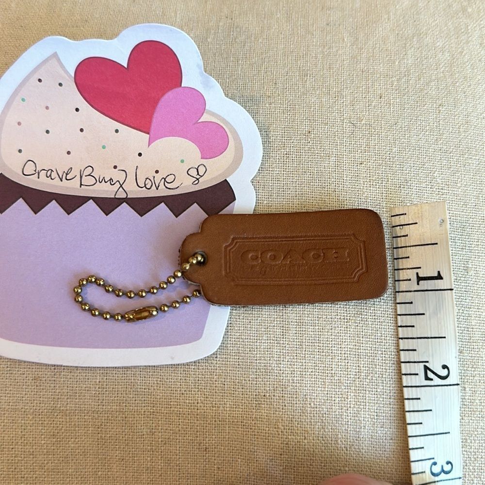Vintage Coach British Tan leather hangtag with OG “BALL CHAIN” stamped chain. - Picture 9 of 9